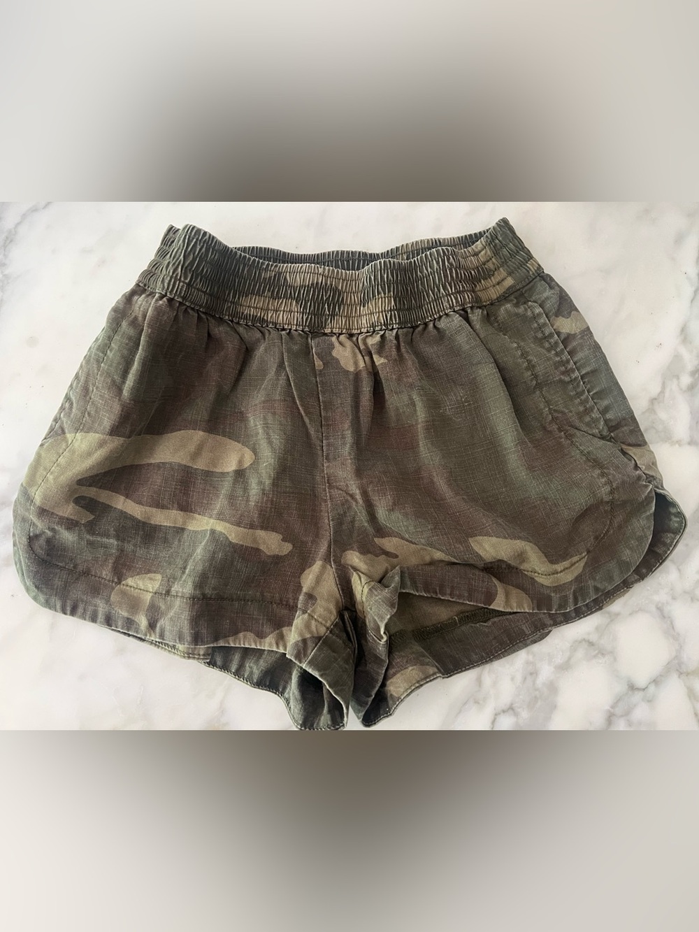 TNA Olive Camo Smocked Waist Shorts XS